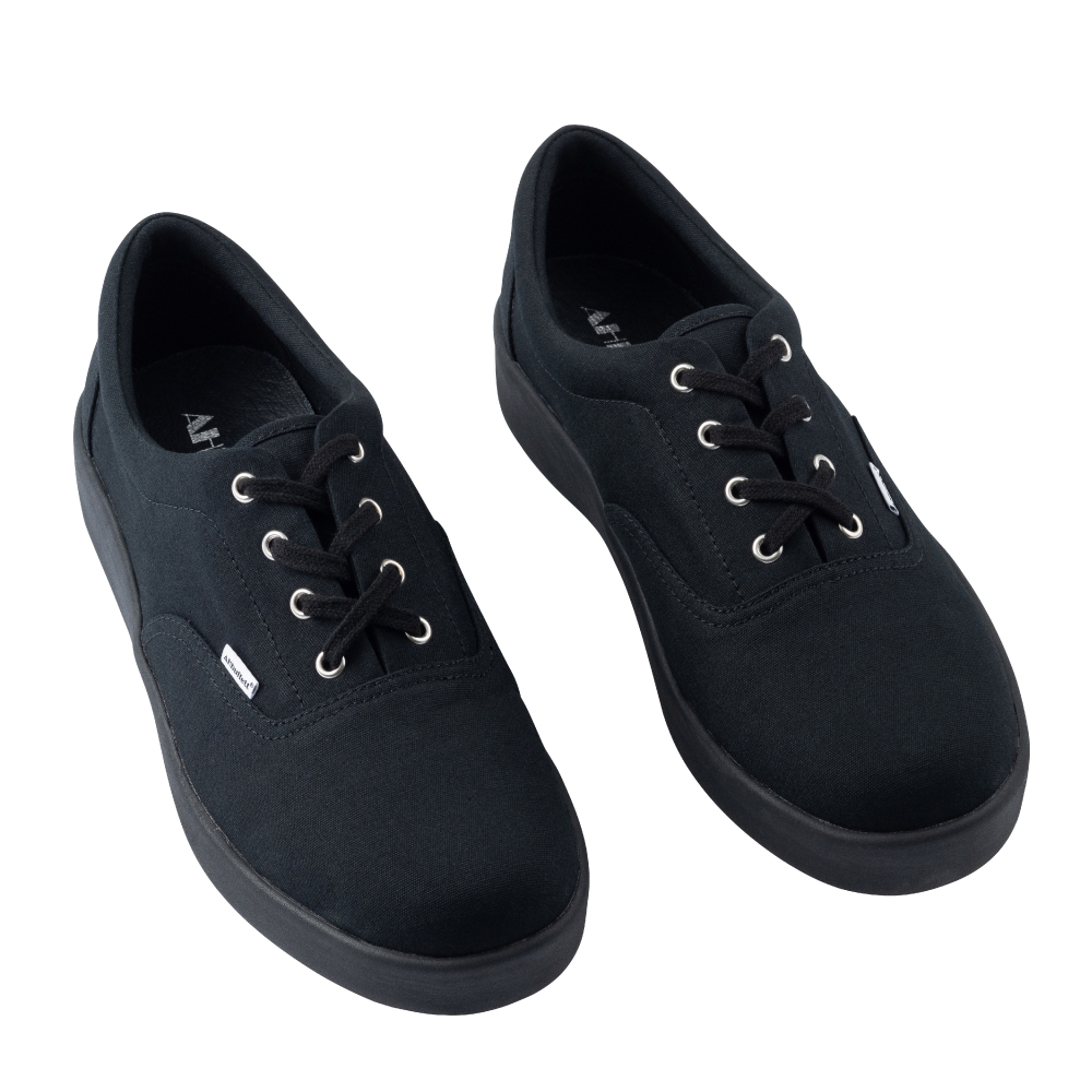 防潑水防滑帆布鞋 45度角